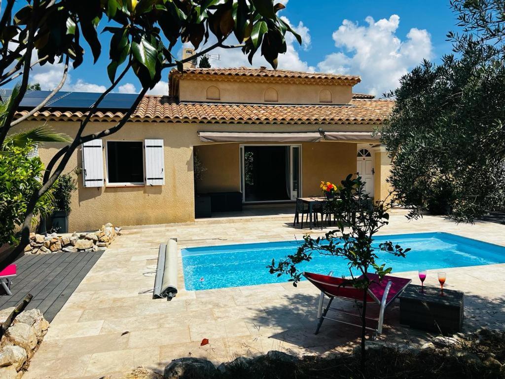 Peaceful 4 Stars Eco-Friendly Villa With Private Pool And Parking รอกเกอบรูน-ซูร์-อาร์ฌ็องส์ ภายนอก รูปภาพ